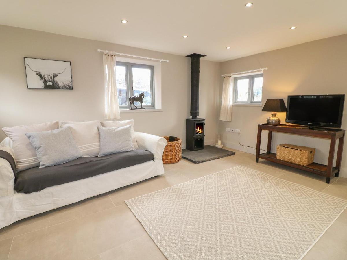 Upper Barn Villa Стафорд Екстериор снимка