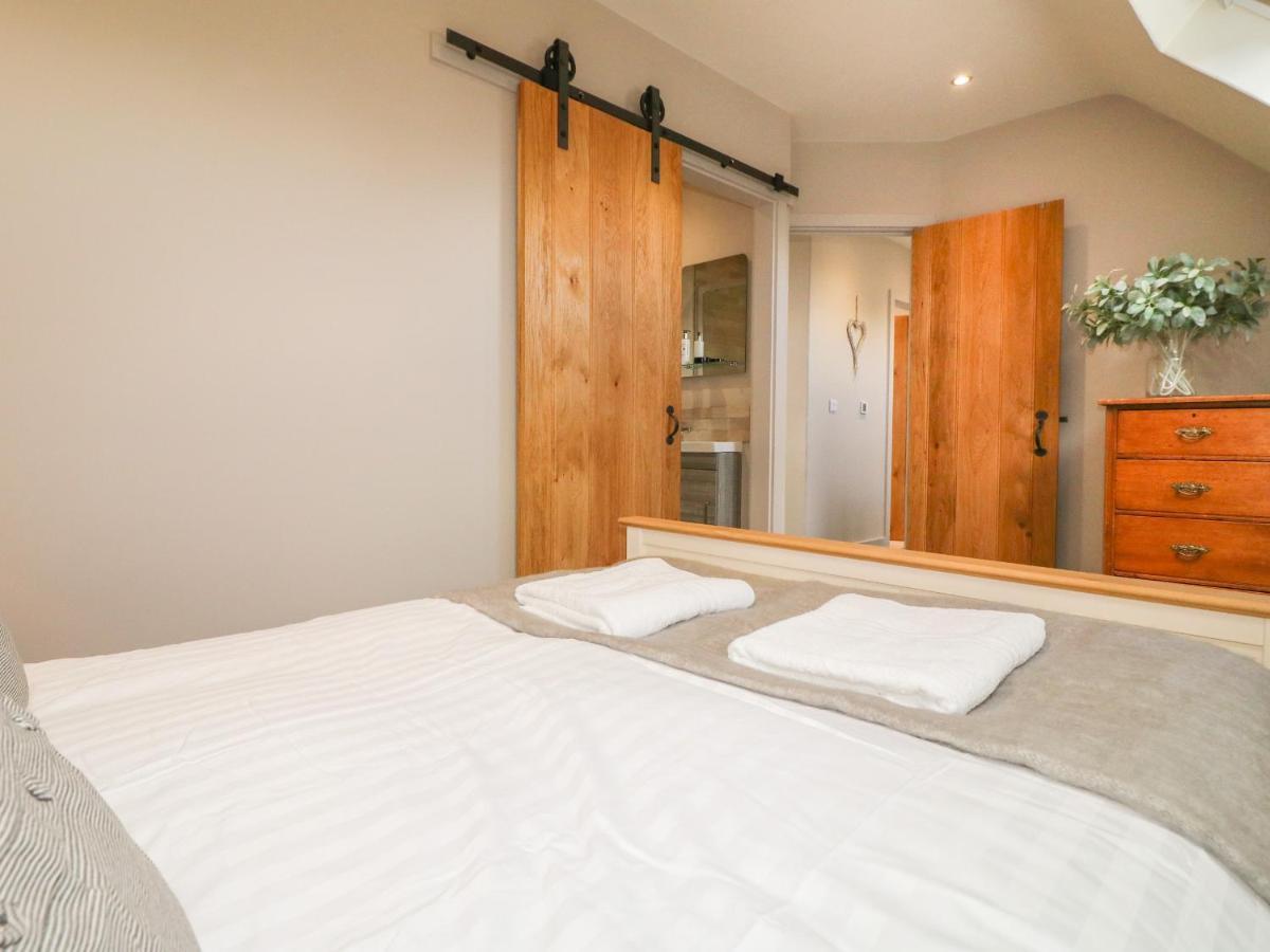 Upper Barn Villa Стафорд Екстериор снимка