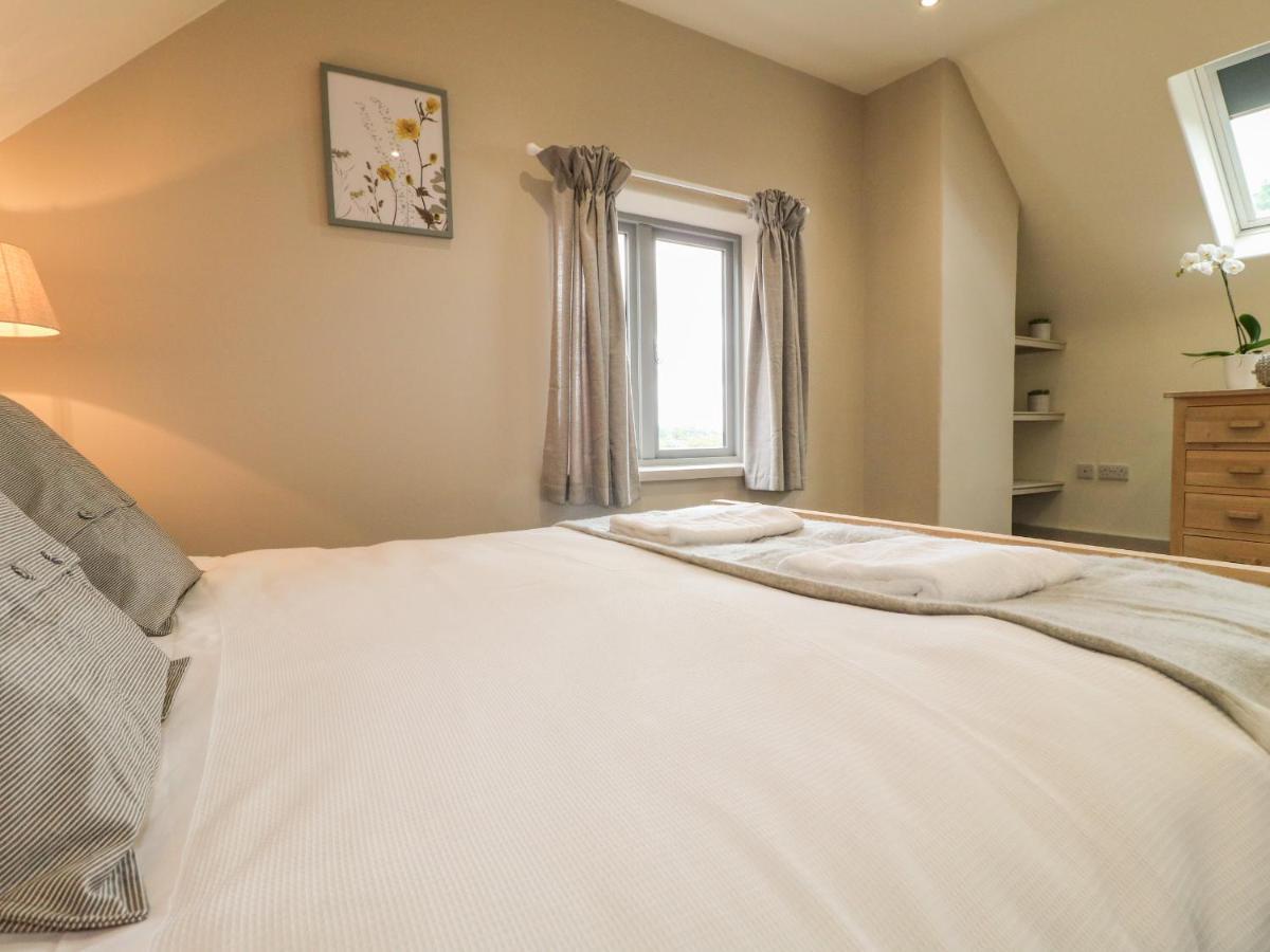 Upper Barn Villa Стафорд Екстериор снимка